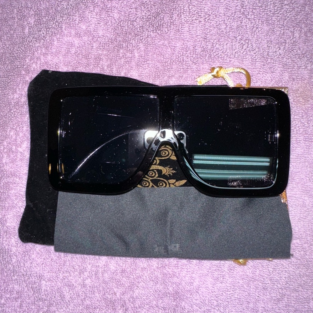 Oversized Shield Sunglasses – Glossy Black